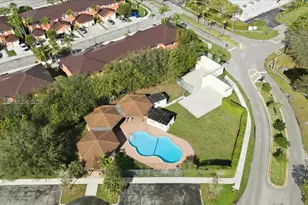 1270 NW 99th Ave, Pembroke Pines, FL 33024 - Photo 39