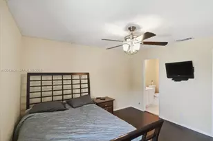 1270 NW 99th Ave, Pembroke Pines, FL 33024 - Photo 27