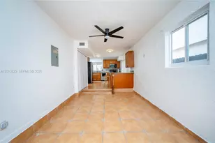 1007 NW 106th Ave Cir, Miami, FL 33172 - Photo 13