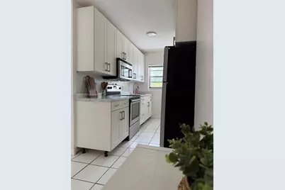 901 10th St #6, Miami Beach, FL 33139 - Photo 15