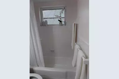 901 10th St #6, Miami Beach, FL 33139 - Photo 7