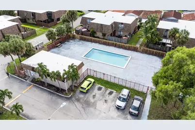 2450 W 67th Pl #13-12, Hialeah, FL 33016 - Photo 27