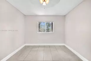 3690 N 56th Ave, Hollywood, FL 33021 - Photo 23