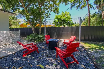 360 NE 116th St, Miami, FL 33161 - Photo 7