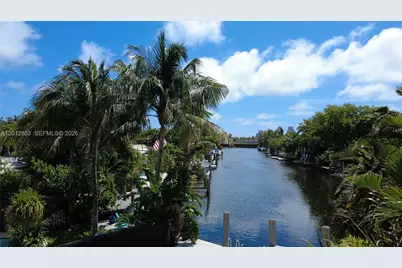 2416 NE 19th Ter, Wilton Manors, FL 33305 - Photo 17