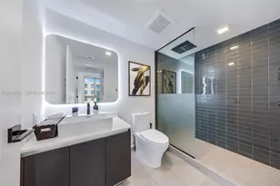 227 NE 2nd St, Miami, FL 33132 - Photo 5