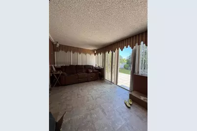 399 W 12th St, Hialeah, FL 33010 - Photo 9