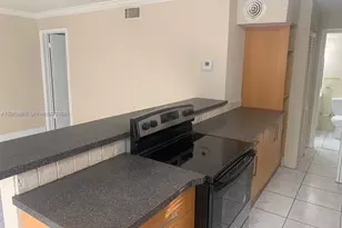 1702 McKinley St, Hollywood, FL 33020 - Photo 3