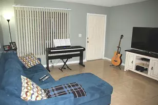 10025 Winding Lake Rd, Sunrise, FL 33351 - Photo 7