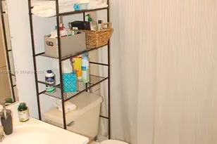 10025 Winding Lake Rd, Sunrise, FL 33351 - Photo 15