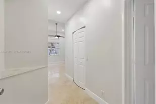 1290 Camellia Ln, Weston, FL 33326 - Photo 15