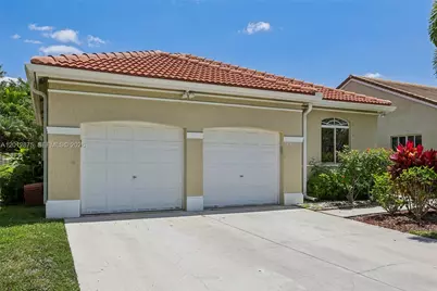 1290 Camellia Ln, Weston, FL 33326 - Photo 5