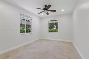 1290 Camellia Ln, Weston, FL 33326 - Photo 37
