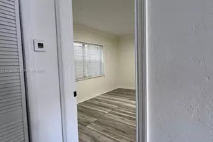915 N 19th Ave, Hollywood, FL 33020 - Photo 17