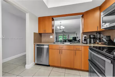 9820 NW 65th Ct #B13, Tamarac, FL 33321 - Photo 13