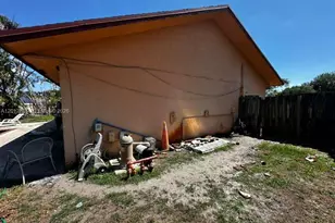 8700 SW 56th Ct, Cooper City, FL 33328 - Photo 25