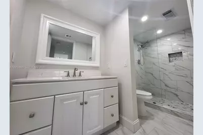 903 Cypress Ter #205, Pompano Beach, FL 33069 - Photo 3
