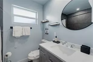 632 S Crescent Dr, Hollywood, FL 33021 - Photo 15