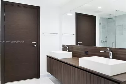 1000 Brickell Plz #3014, Miami, FL 33131 - Photo 11