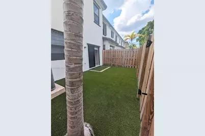 235 SW 159th Ter #235, Pembroke Pines, FL 33027 - Photo 9