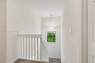 10594 W 35th Ln, Hialeah, FL 33018 - Photo 33