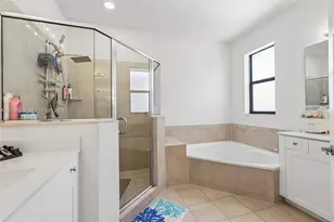 10594 W 35th Ln, Hialeah, FL 33018 - Photo 43