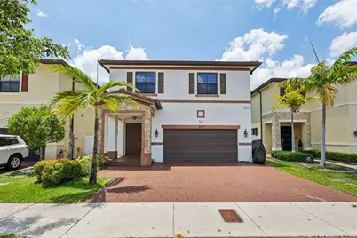 10594 W 35th Ln, Hialeah, FL 33018 - Photo 3