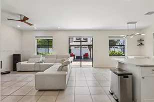 10594 W 35th Ln, Hialeah, FL 33018 - Photo 29
