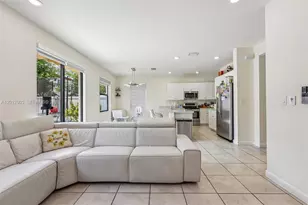 10594 W 35th Ln, Hialeah, FL 33018 - Photo 27