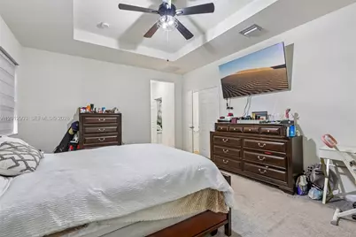 10594 W 35th Ln, Hialeah, FL 33018 - Photo 37