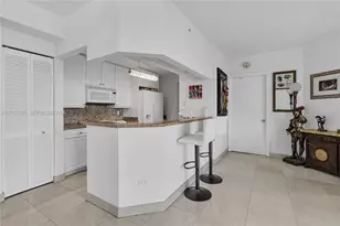 848 Brickell Key Dr, Miami, FL 33131 - Photo 11