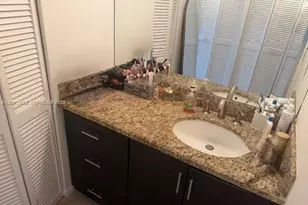 2333 Brickell Ave, Miami, FL 33129 - Photo 17