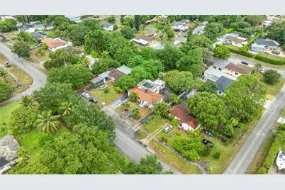 79 NW 143rd St, Miami, FL 33168 - Photo 51