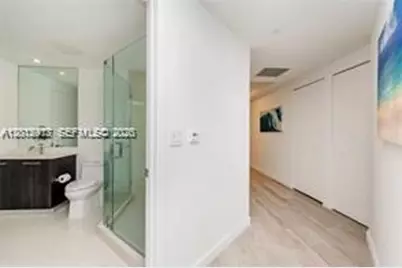 45 SW 9th St #1701, Miami, FL 33130 - Photo 11