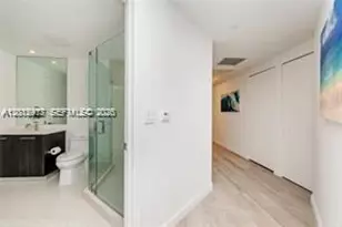 45 SW 9th St, Miami, FL 33130 - Photo 11