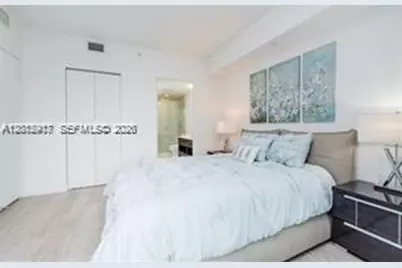 45 SW 9th St #1701, Miami, FL 33130 - Photo 23
