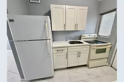 836 NW 12th Ter #2, Fort Lauderdale, FL 33311 - Photo 11