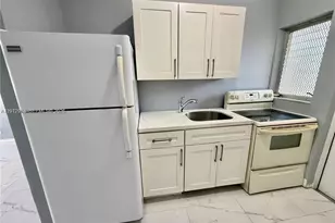 836 NW 12th Terrace, Fort Lauderdale, FL 33311 - Photo 11