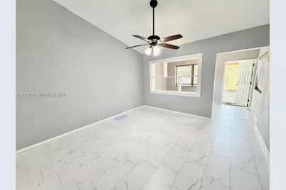 836 NW 12th Ter #2, Fort Lauderdale, FL 33311 - Photo 5