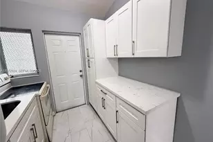 836 NW 12th Terrace, Fort Lauderdale, FL 33311 - Photo 9