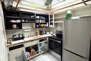 2901 NW 47th Terrace, Lauderdale Lakes, FL 33313 - Photo 9