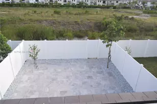 3384 W 100th Terrace, Hialeah, FL 33018 - Photo 31
