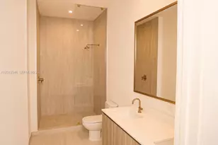 77 SE 5 St, Miami, FL 33131 - Photo 9