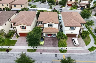 8821 W 34th Ct, Hialeah, FL 33018 - Photo 47