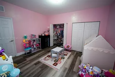 8821 W 34th Ct, Hialeah, FL 33018 - Photo 31