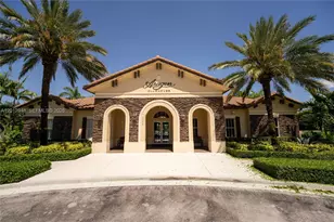 8821 W 34th Ct, Hialeah, FL 33018 - Photo 35