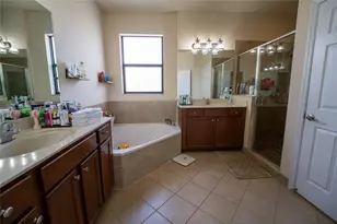 8821 W 34th Ct, Hialeah, FL 33018 - Photo 41