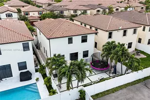 8821 W 34th Ct, Hialeah, FL 33018 - Photo 45