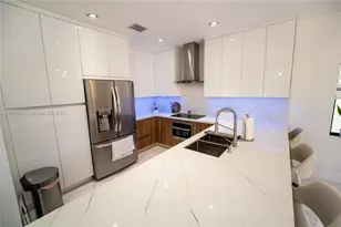 8821 W 34th Ct, Hialeah, FL 33018 - Photo 19