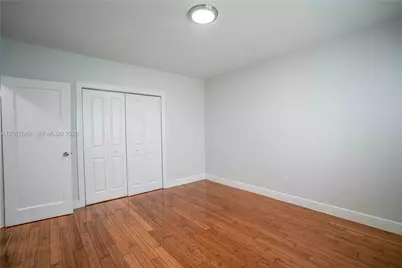 7325 Carlyle Ave #10, Miami Beach, FL 33141 - Photo 13